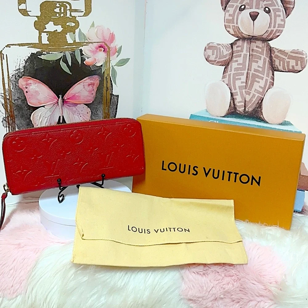 Louis Vuitton Zippy Wallet in Monogram Empreinte Leather - Picture 2 of 15